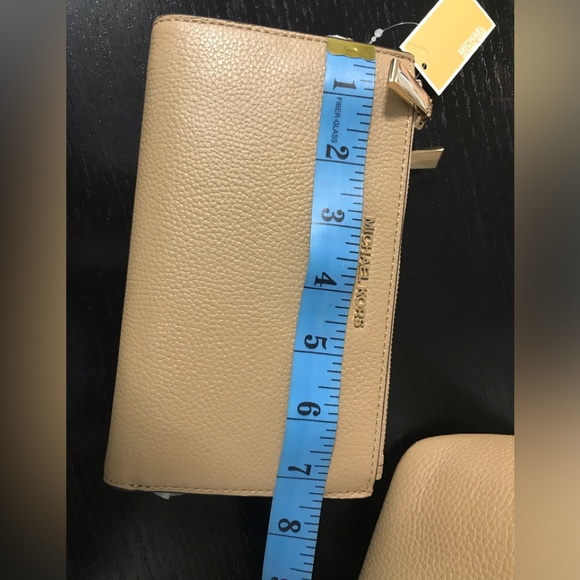 Michael Kors Bedford Medium Tote Handbag and Wallet - Picture 14 of 15